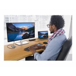  Dell UltraSharp 27" 1440p USB-C Monitor